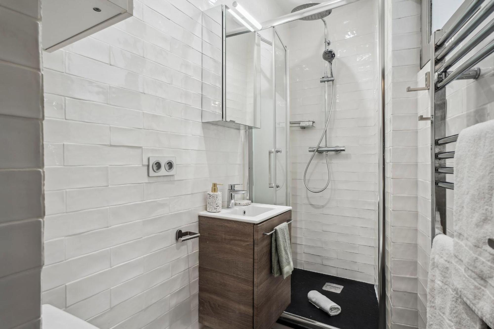 Eiffel & Invalides - Cityapartmentstay Parigi